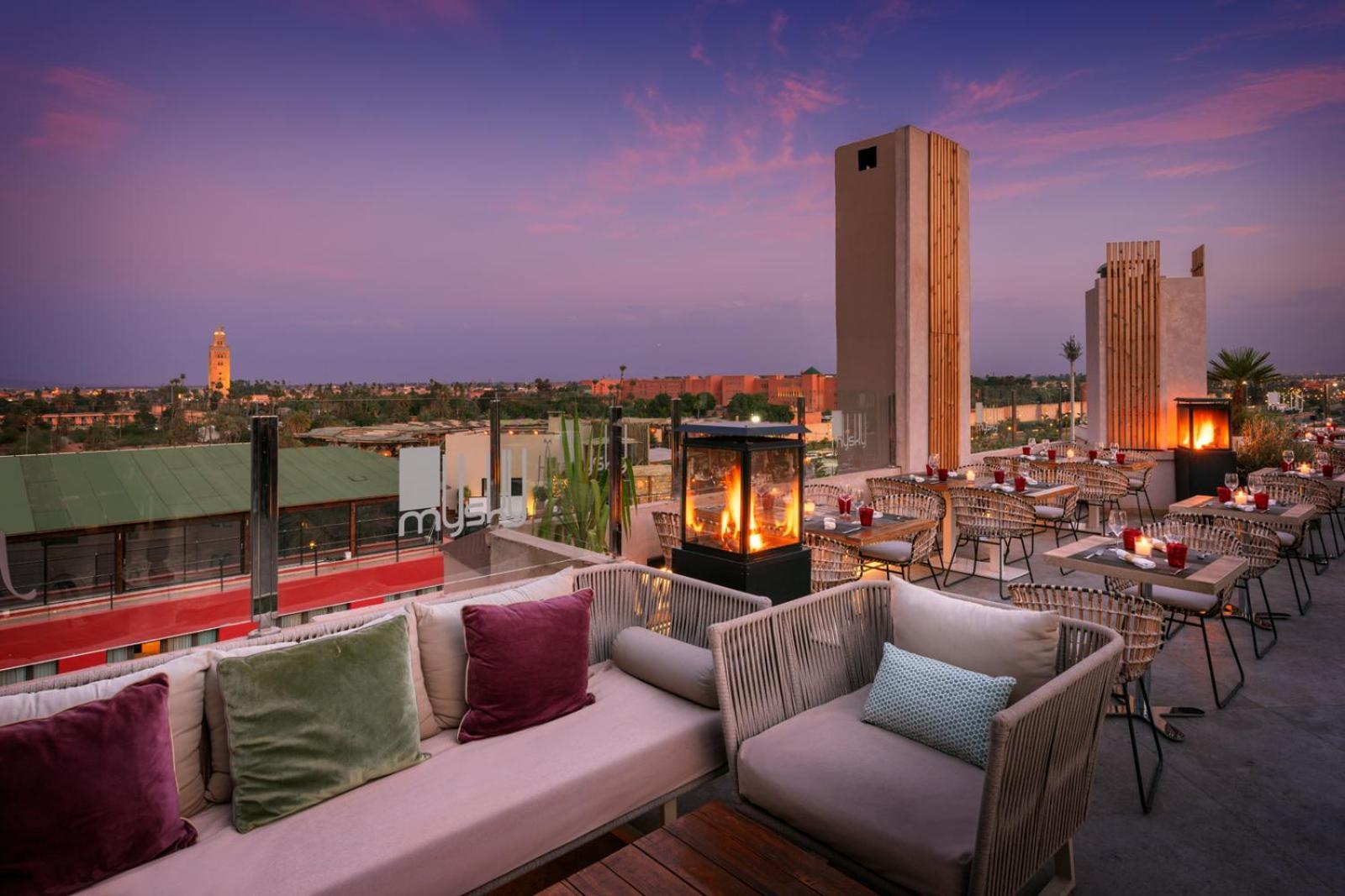 Hivernage Hotel & Spa Marrákes Kültér fotó Rooftop bar at the Four Seasons Hotel, Marrakech